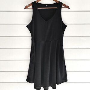 Women's LBD Sleeveless Black Dress Size Medium